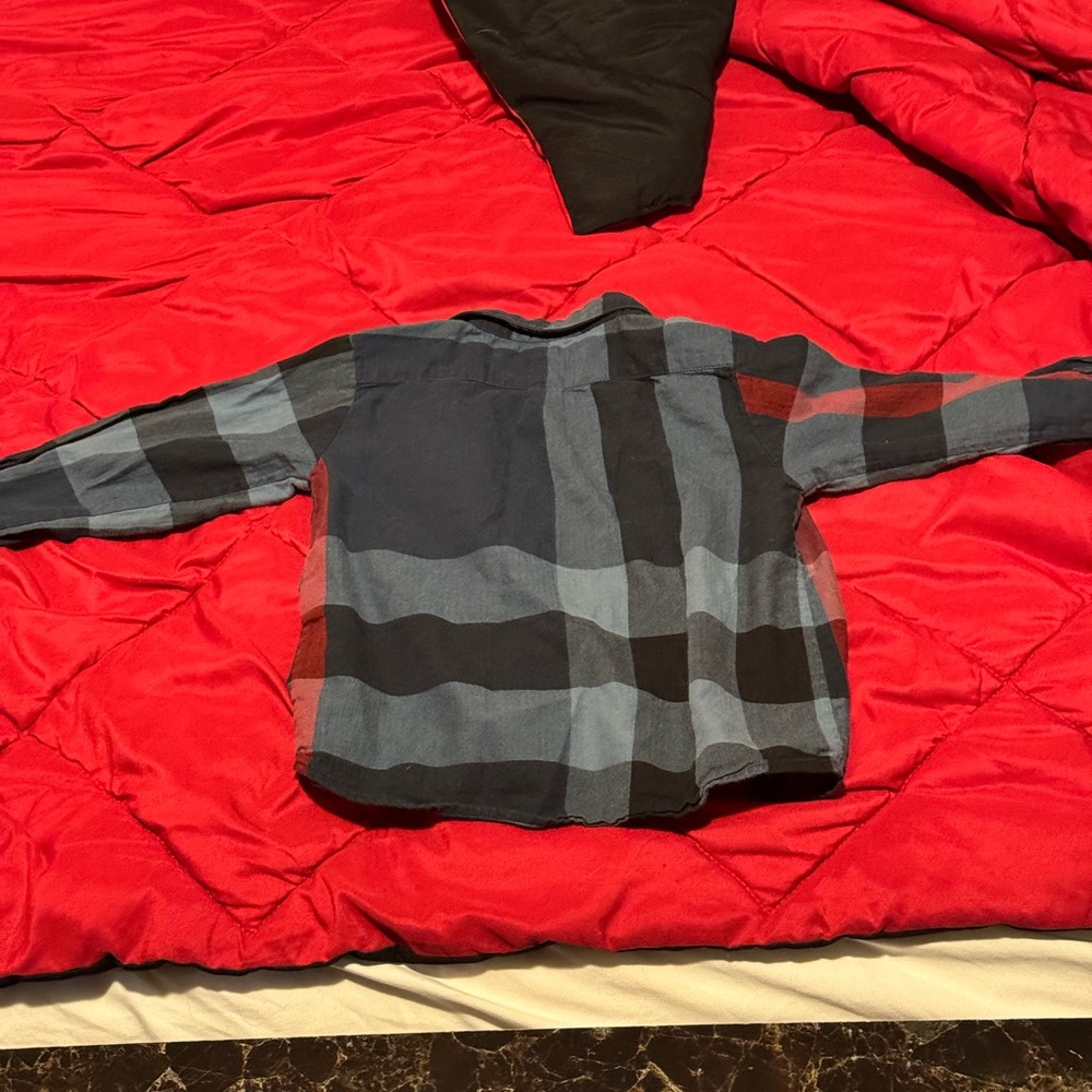 Button down - Picture 2 of 5